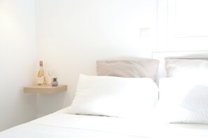 1 chambre, fer et planche à repasser, Wi-Fi gratuit, draps fournis