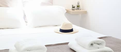 1 dormitorio, tabla de planchar con plancha, wifi gratis y ropa de cama