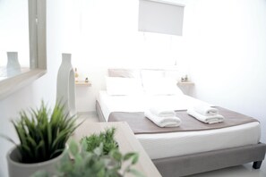 1 bedroom, iron/ironing board, free WiFi, bed sheets - By Whitelist Mykonos (Mykonos)
