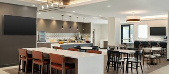 フェアフィールド バイ マリオット イン & スイーツ ランカスター