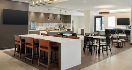 Fairfield By Marriott Inn & Suites Lancaster