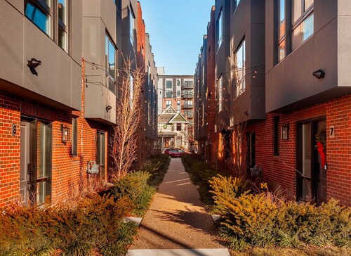 Perfect getaway in Corktown!