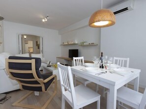 Casa, 3 habitaciones | Restaurantes