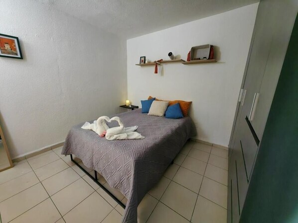 2 bedrooms, WiFi - Sakura House (Santiago de Querétaro)