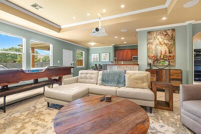 Charming 3-bedroom house in Round Rock with nice neighborhood