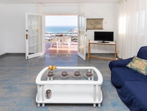 Casa, 3 habitaciones, Terraza | Área de sala de estar