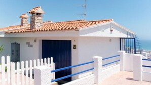 Unclassified image, 3 of 12, button - Global Karina - By Global Rental Holidays 8651 (Peniscola)