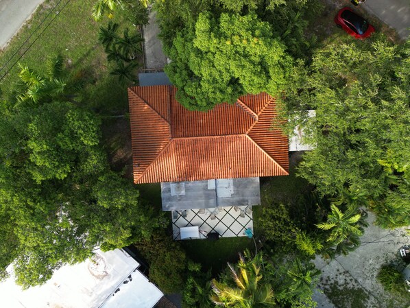 Exterior - Biscayne Park 3BD2BA Spacious (North Miami)