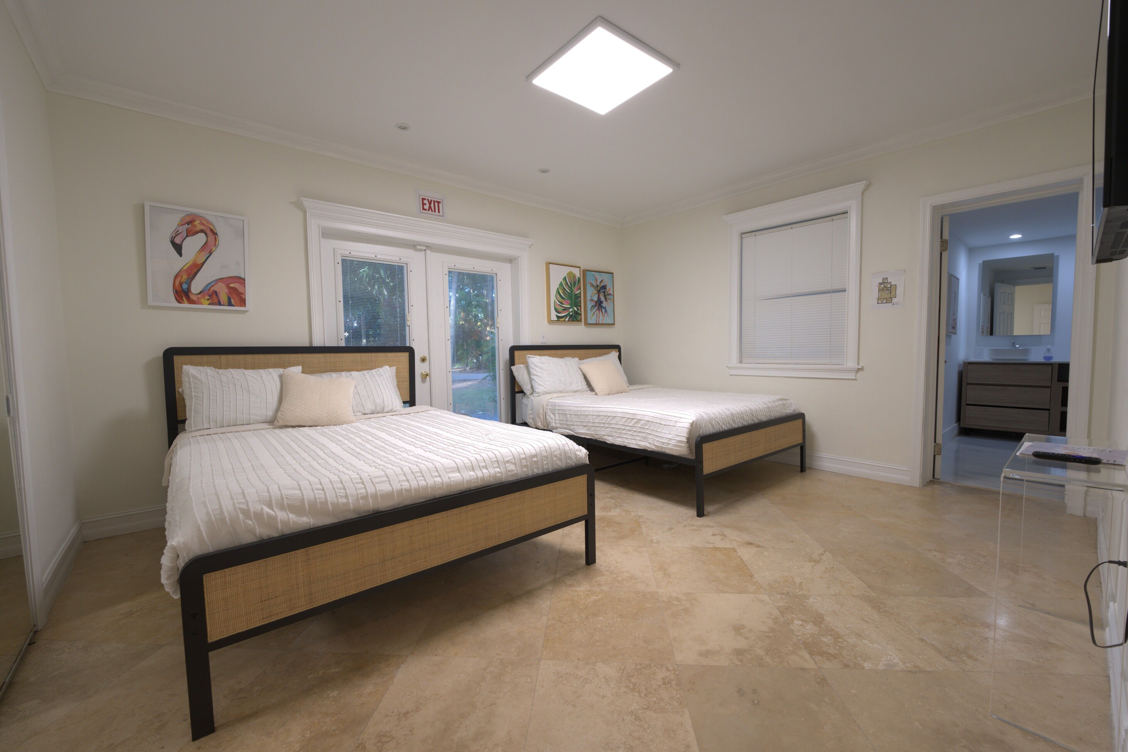 Deluxe House, Garden View | In-room safe, free WiFi