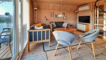 Een smart-tv en een open haard