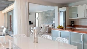 Villa, 4 Bedrooms | Dining room - Global Tipo 3 Dormitorios 8660 (San Bartolomé de Tirajana)