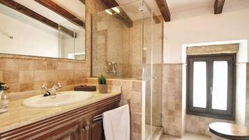 Maison, 5 chambres | Salle de bain