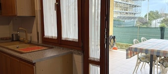 SE151 – Marzocca, comfortable two-room apartment with terrace