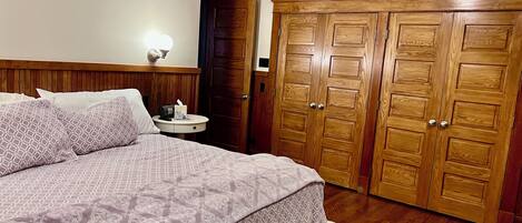 1 soverom, strykejern/-brett, wi-fi og sengetøy