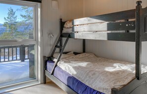 4 bedrooms, free WiFi