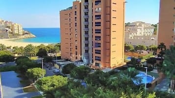 House, 2 Bedrooms, Terrace | Bahagian luar