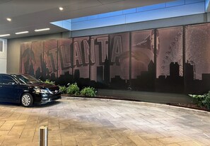 Property grounds - Luxury 1-Bedroom Presidential Suite in the Heart of Atlanta (Atlanta)