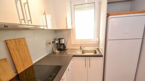 House, 3 Bedrooms, Terrace | Private kitchen - Global Gavina Salou - By Global Rental Holidays 8755 (Salou)