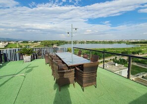 Outdoor dining - Apartment in Islamabad (Islamabad)
