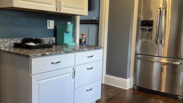 Micro-ondas, fogão, cooktop, lava-louças