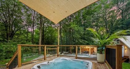 Woodland Sanctuary House with Hot Tub, Fire Pit, and Woodstove