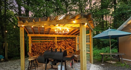 Woodland Retreat 4-Bedroom with Hot Tub, Fire Pit, and Woodstove