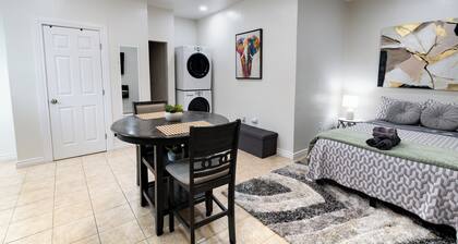 Cozy studio in fantastic Tulare with WiFi access