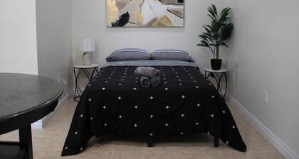 Cozy studio in fantastic Tulare with WiFi access