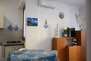 Dining - P051 – Porto Recanati, comfortable two-room apartment with sea view (Porto Recanati)