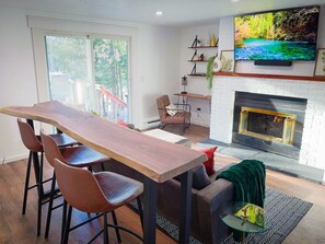 TV, peis og stereoanlegg