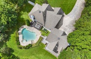 Exterior - New! Lux Mansion, 5 BR 4 BA, Heated Pool, Sleeps 12+ (Fayetteville)