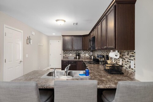 3BR 2.5BA condo near downtown JC