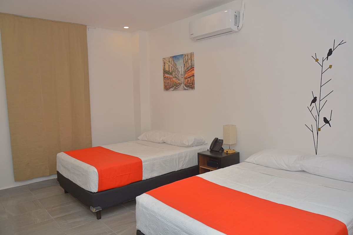 Quarto conforto | Escrivaninha, Wi-Fi de cortesia