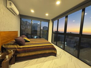 2 quartos, cofres nos quartos, ferros/tábuas de passar roupa