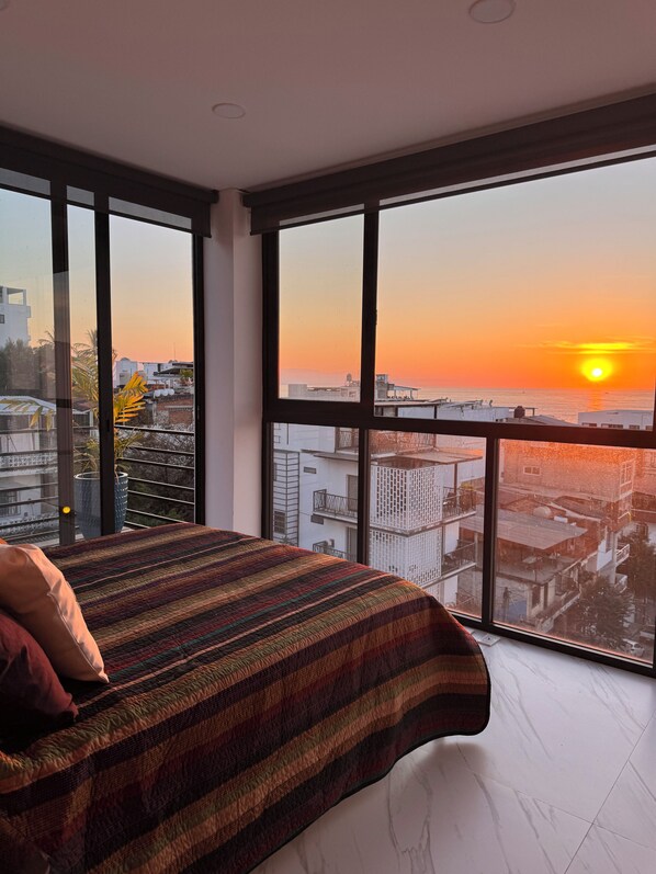 2 bedrooms, in-room safe, iron/ironing board, travel cot - Oceanview Apartment with Rooftop Pool Near Malecon & Dining Options (Puerto Vallarta)