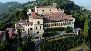 Esterni