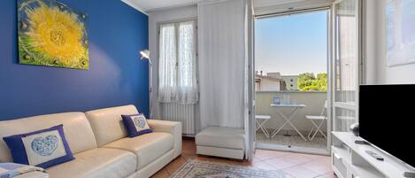 Fernseher, Stereoanlage