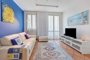 Télévision, chaîne hi-fi