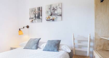 Casa Rural La Encina – Mountain Views and Private Terrace