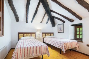4 habitaciones, wifi gratis y ropa de cama