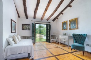 4 chambres, Wi-Fi gratuit, draps fournis