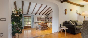 Landelijk huis Collado met bergzicht, Wi-Fi en airconditioning