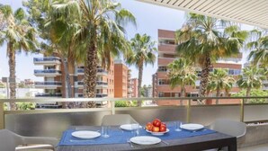 Unclassified image, 3 of 12, button - Global Jardines Family 206 8760 (Salou)