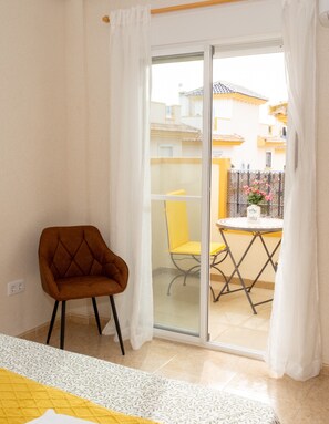 Interior - Holiday Home 'Tranquil Retreat' with Mountain View, Wi-Fi and Air Conditioning (Gea y Truyols)