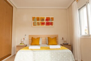 3 habitaciones, tabla de planchar con plancha y wifi gratis 