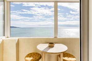 Dining - Apartment 'Rooftop' with Sea View, Wi-Fi and Air Conditioning (Empuriabrava)