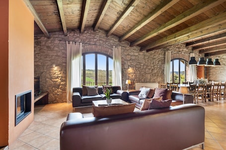 TV, fireplace, table tennis. Country House 'Casamira' with Mountain View, Private Pool and Wi-Fi