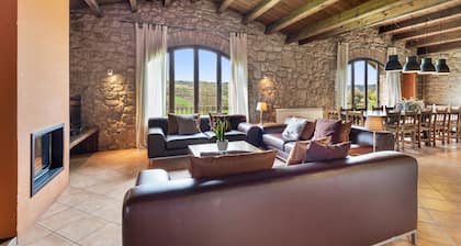 Country House 'Casamira' with Mountain View, Private Pool and Wi-Fi