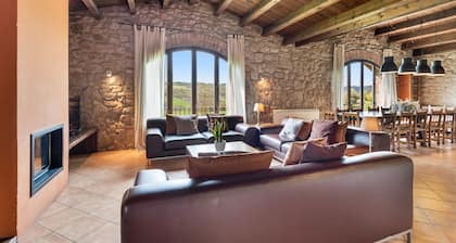 Country House 'Casamira' with Mountain View, Private Pool and Wi-Fi