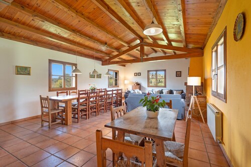 Country House 'El Molí De Canellas' with Mountain View, Private Pool and Wi-Fi